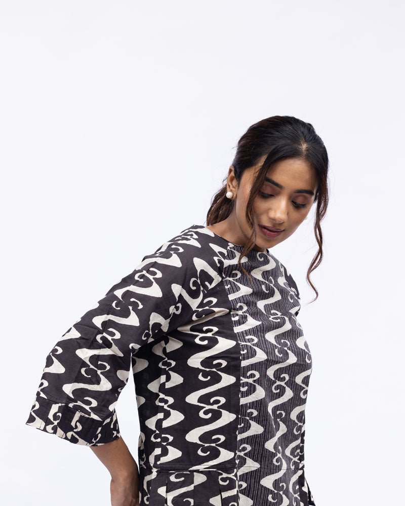 Meandering Streams In Black Co-ord Set - Indika