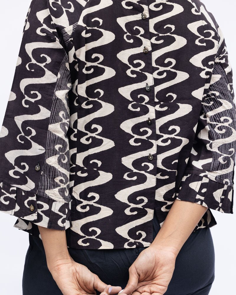 Meandering Streams In Black Co-ord Set - Indika